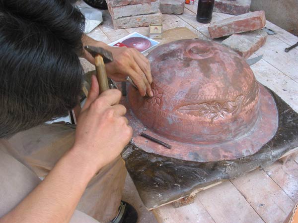 Mexican style hand hammered and handcraft copper farmhouse sinks, copper kitchen sinks, copper bathroom sinks, copper hammered sinks, copper bar sinks